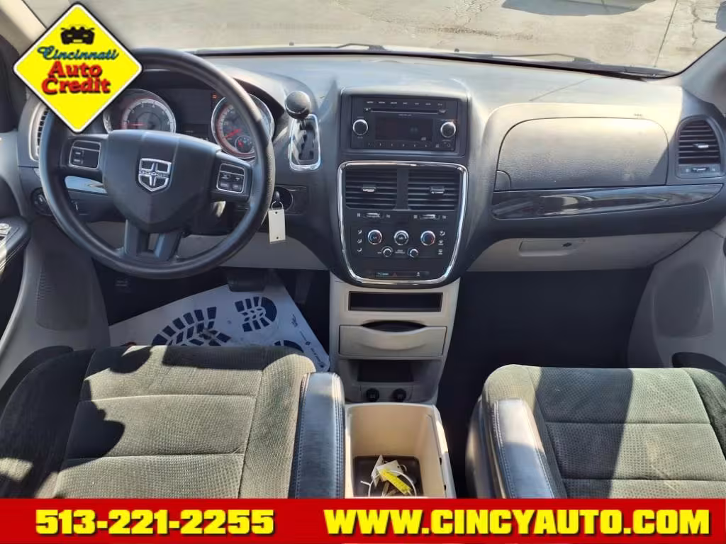 2012 Dodge Grand Caravan - 2C4RDGBG3CR130413 - Image #3