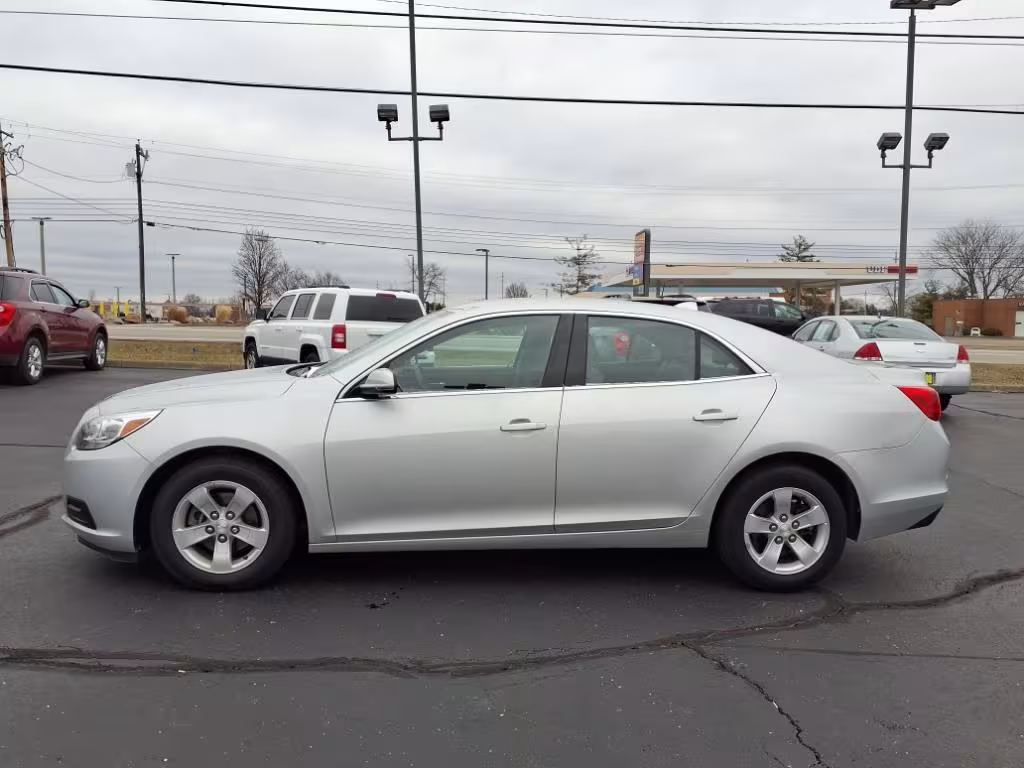 2013 Chevrolet Malibu - 1G11C5SA0DF147462 - Image #1